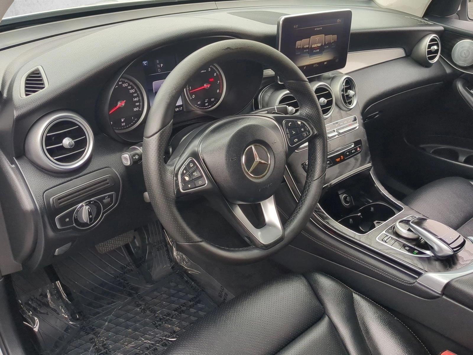 Thumbnail: 2017 Mercedes-Benz GLC - 3
