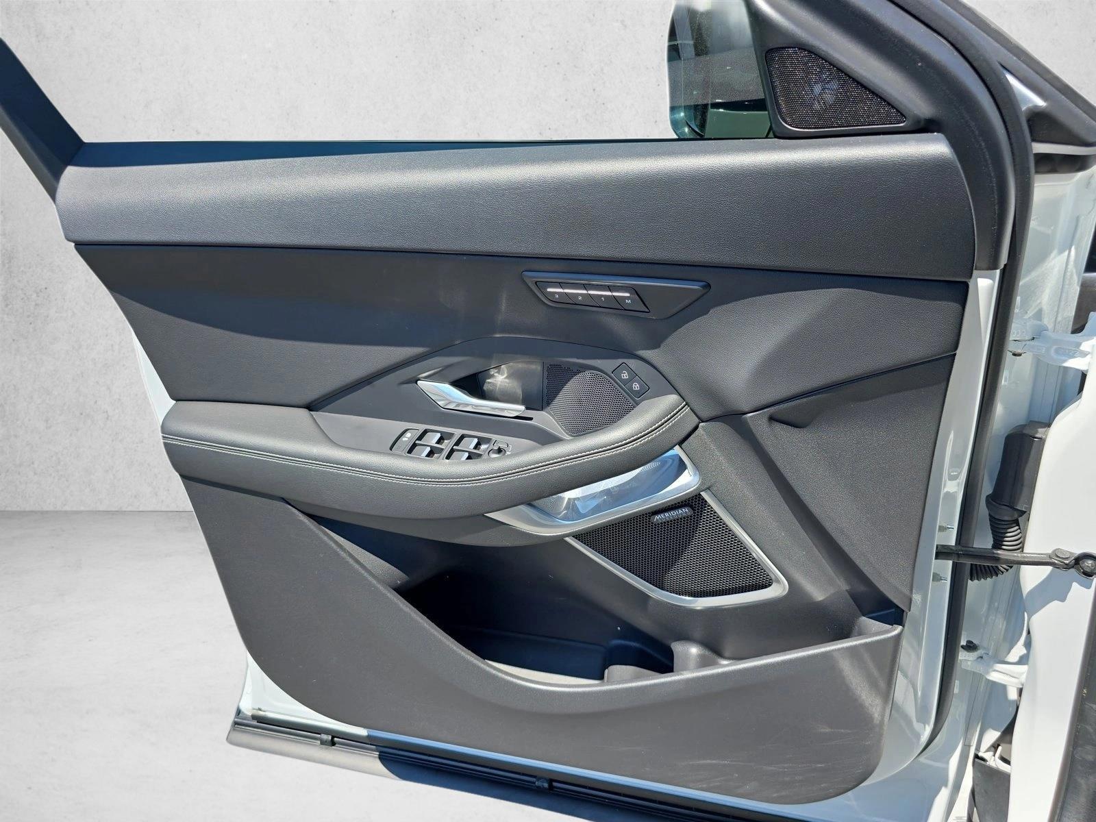 2024 Jaguar E-Pace R-DYNAMIC SE - Photo 26