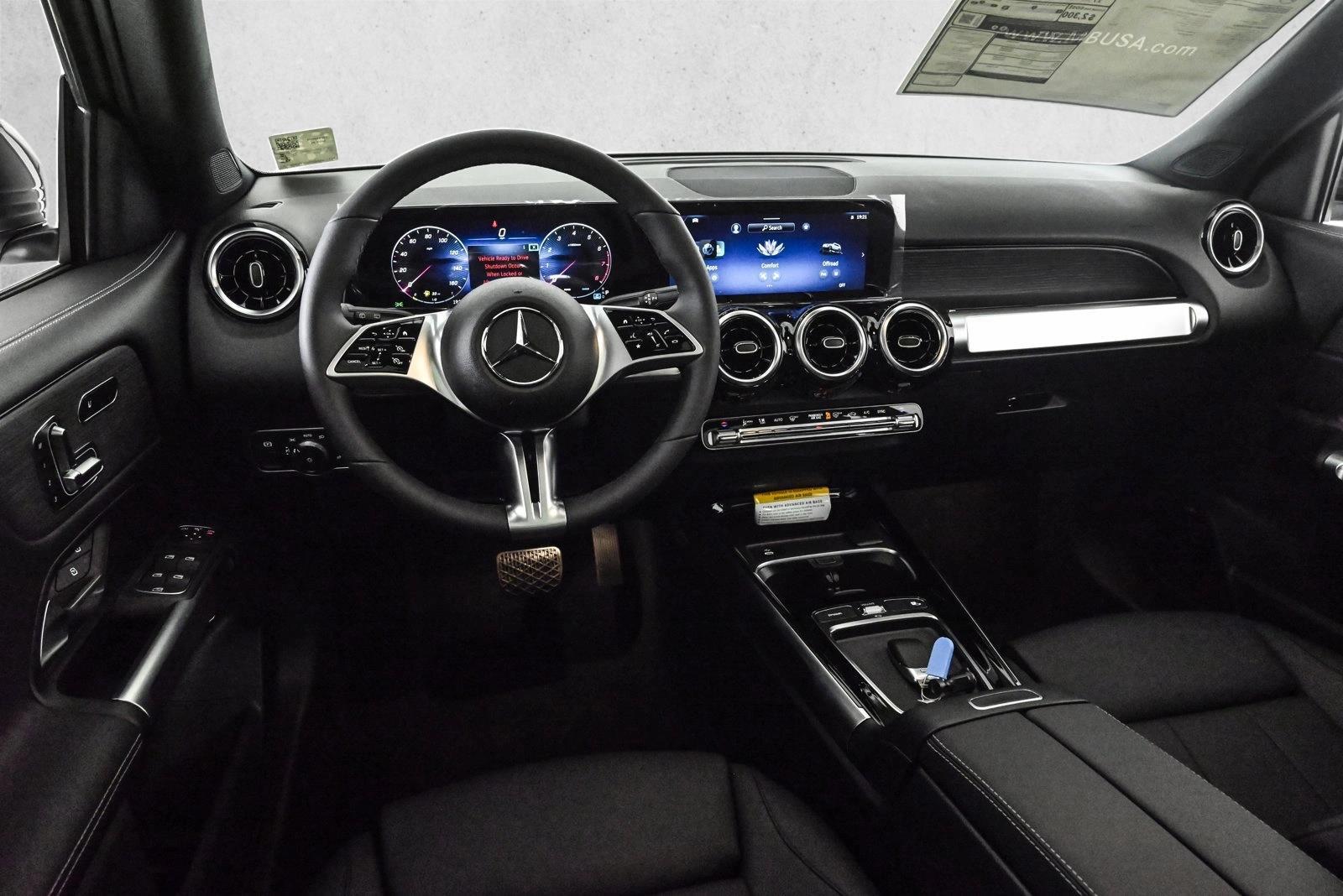 Thumbnail: 2026 Mercedes-Benz GLB - 3