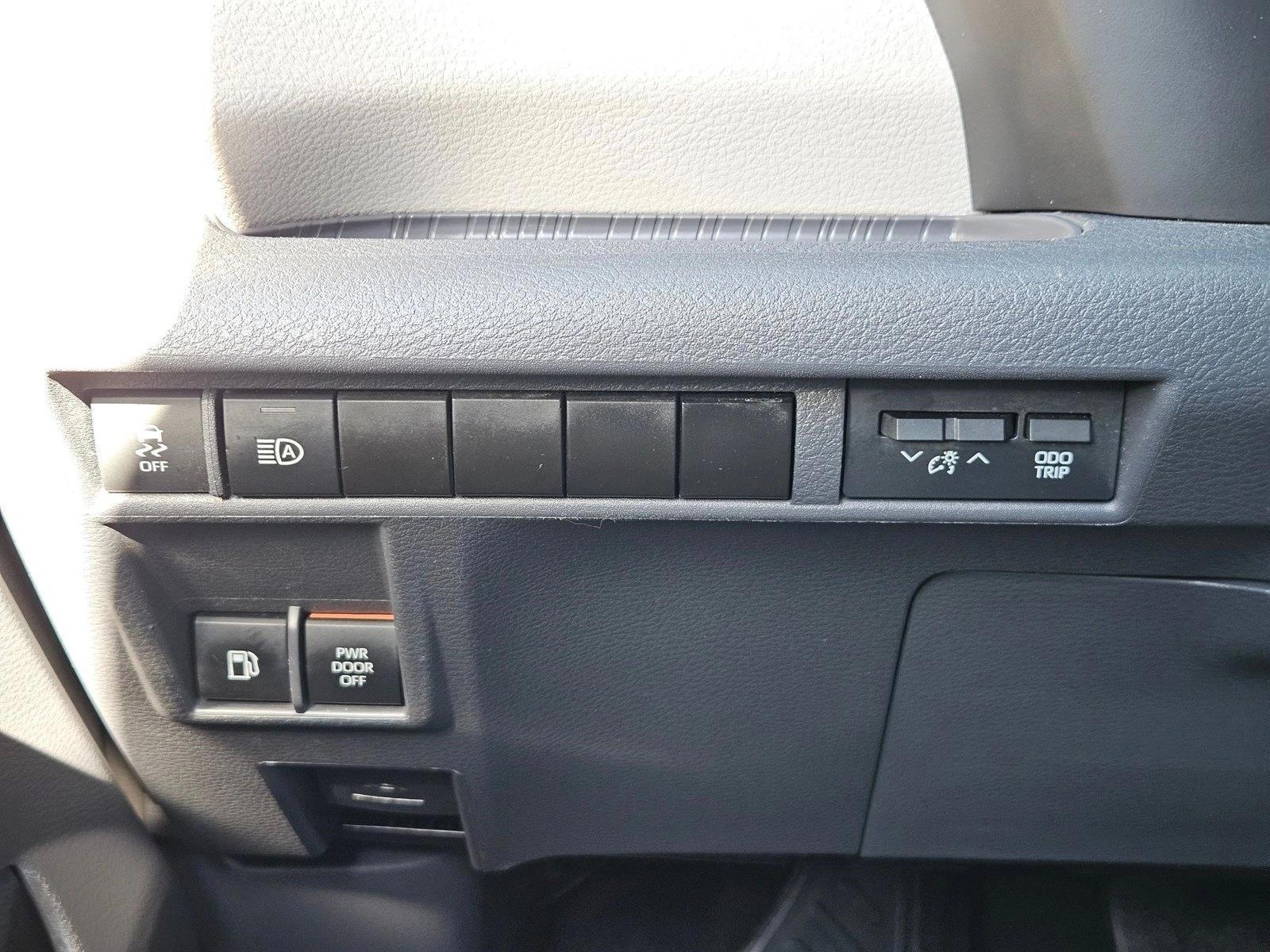 Thumbnail: 2024 Toyota Sienna - 5