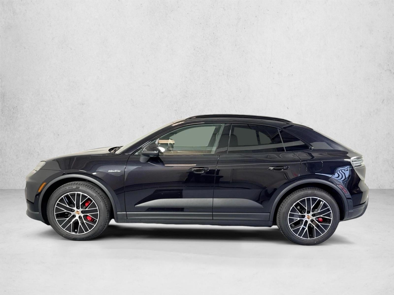 Thumbnail: 2026 Porsche Macan - 2
