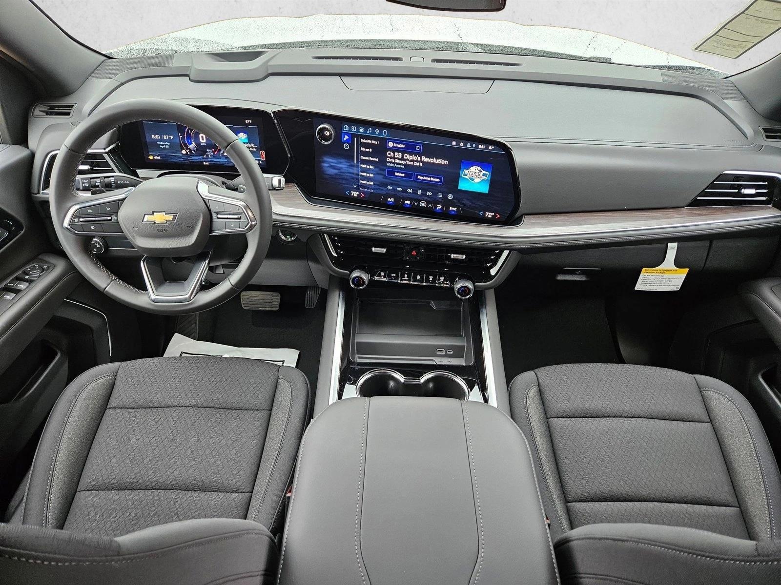 Thumbnail: 2026 Chevrolet Suburban - 3