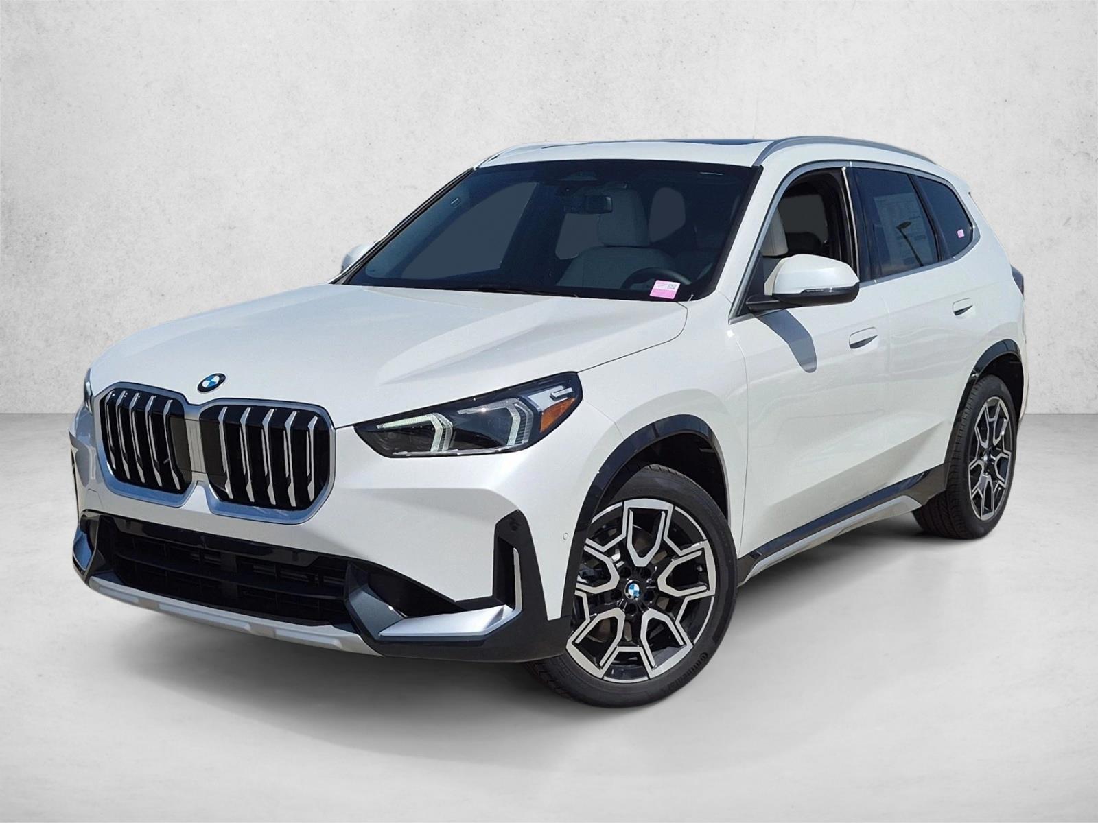 Thumbnail: 2027 BMW X1 - 1