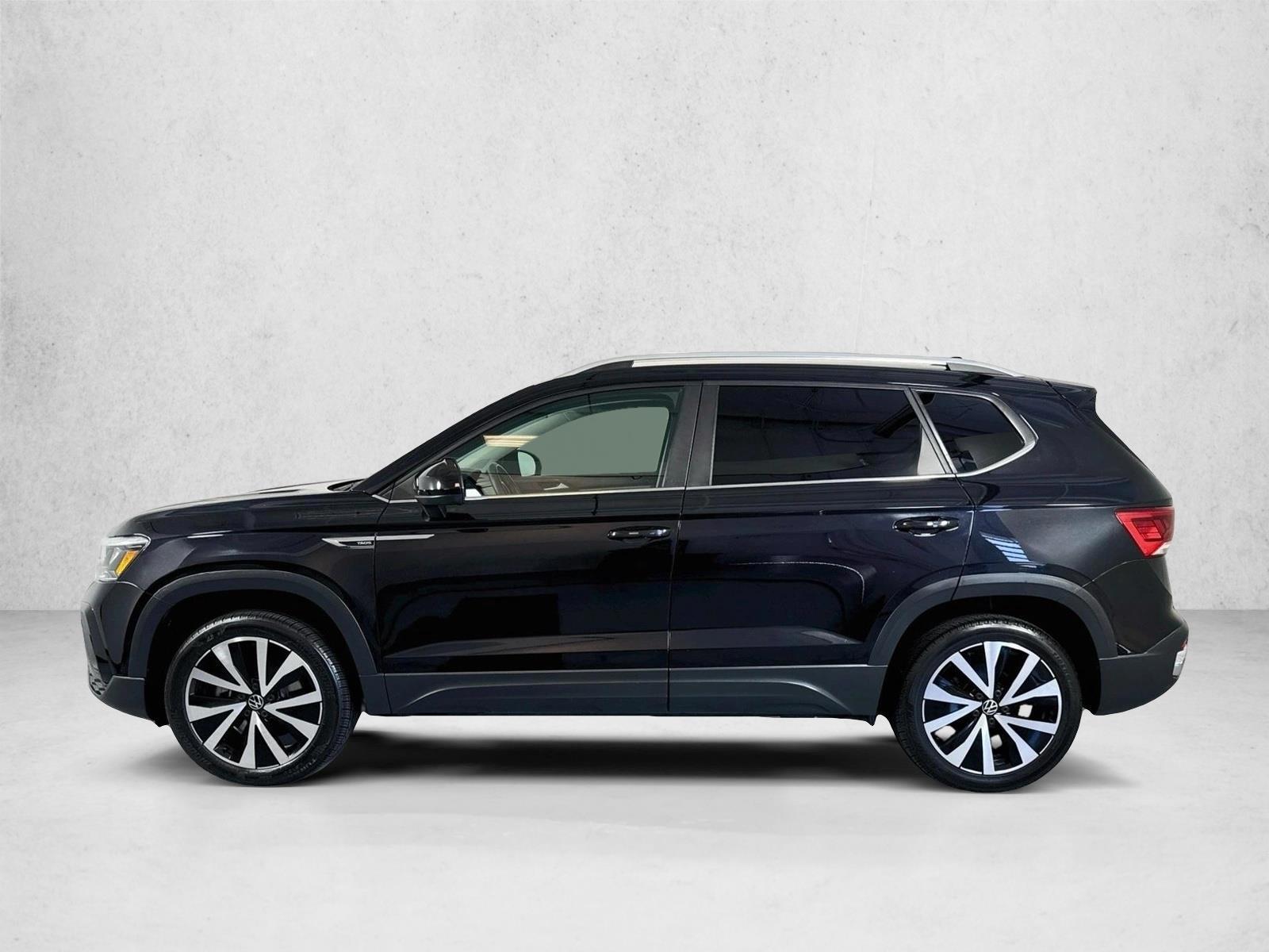 Thumbnail: 2022 Volkswagen Taos - 2