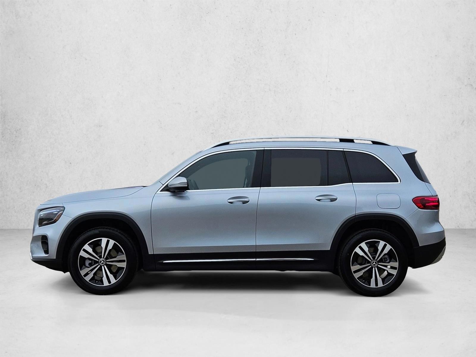 Thumbnail: 2026 Mercedes-Benz GLB - 2