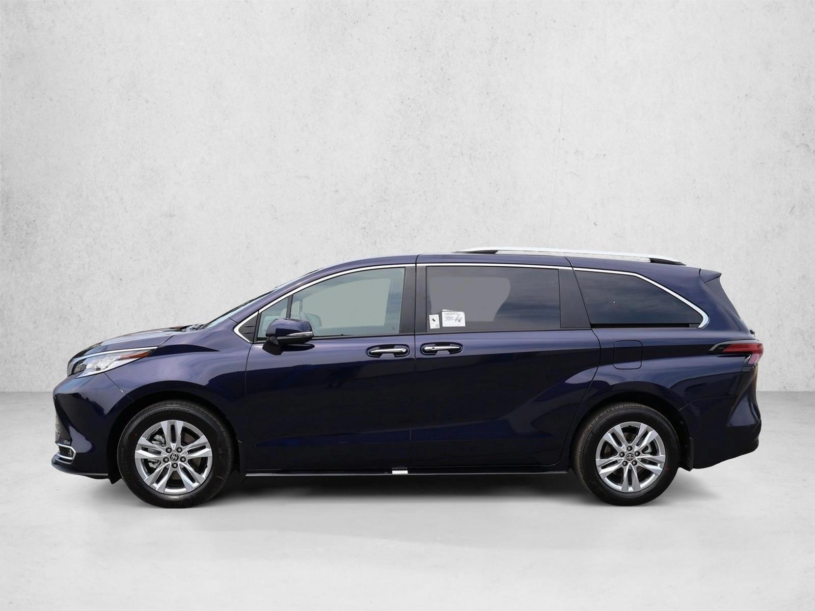 Thumbnail: 2026 Toyota Sienna - 2