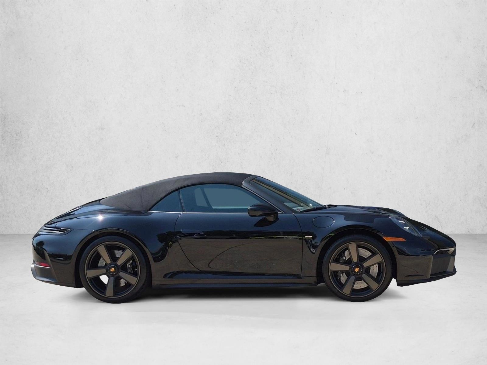2026 Porsche 911 GTS - Photo 8