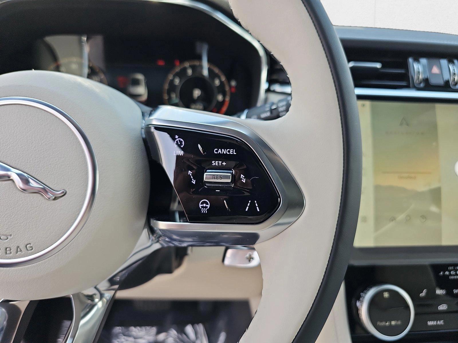 2026 Jaguar F-Pace R-Dynamic S - Photo 19