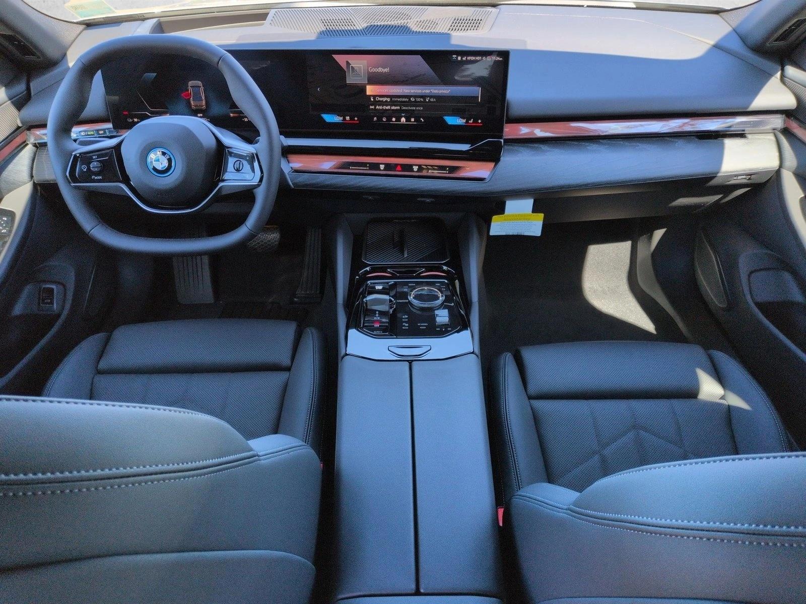 Thumbnail: 2026 BMW i5 - 4