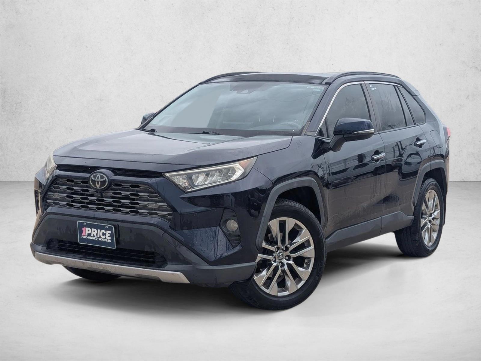 Thumbnail: 2019 Toyota RAV4 - 1