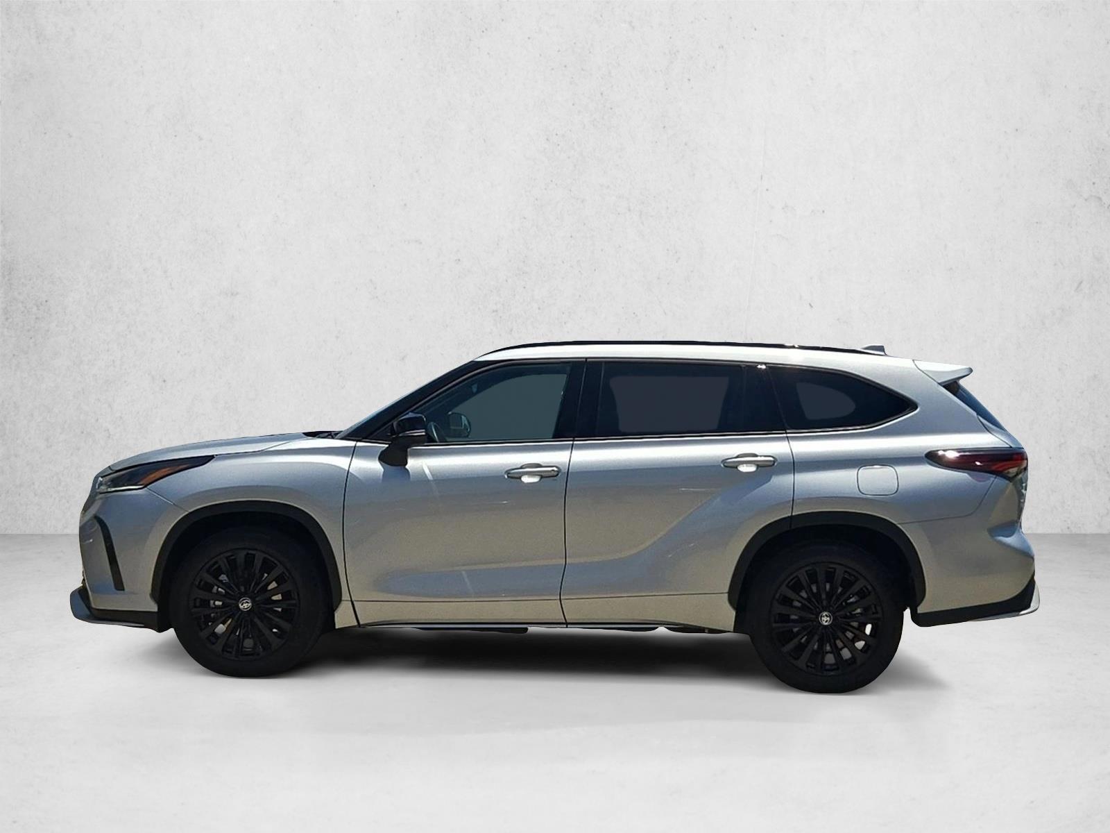 Thumbnail: 2025 Toyota Highlander - 2