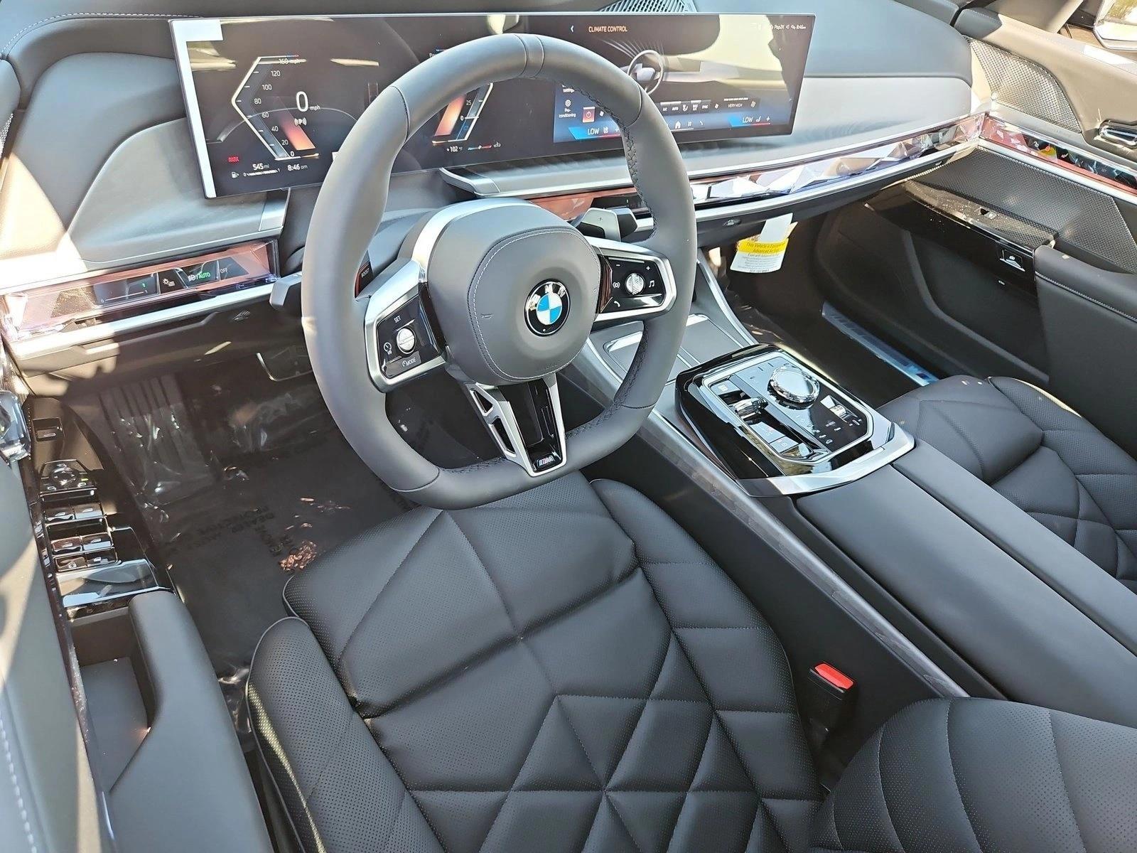 Thumbnail: 2026 BMW 7 Series - 3