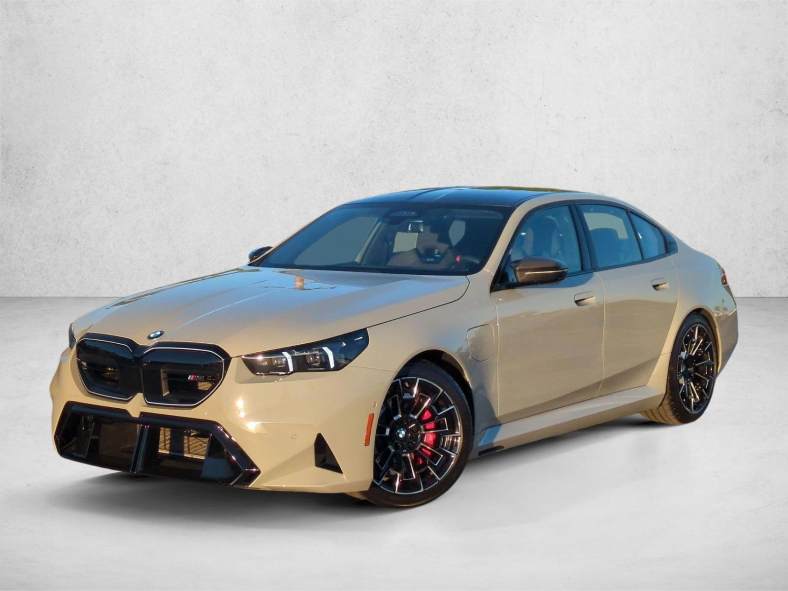 Thumbnail: 2026 BMW M5 - 1