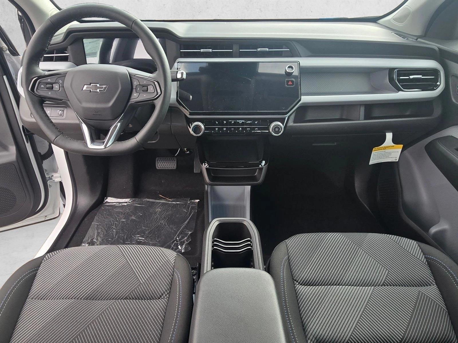 Thumbnail: 2027 Chevrolet Bolt EV - 4