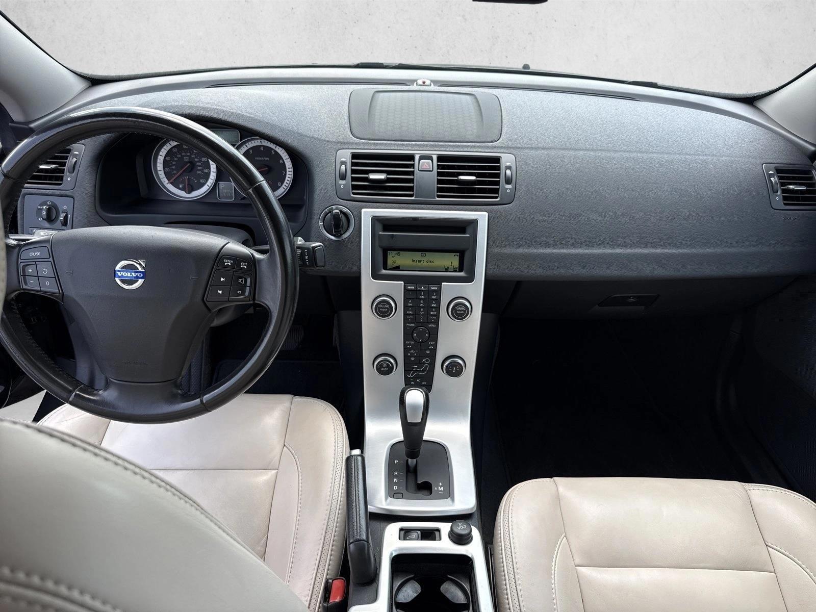 Thumbnail: 2012 Volvo C70 - 3