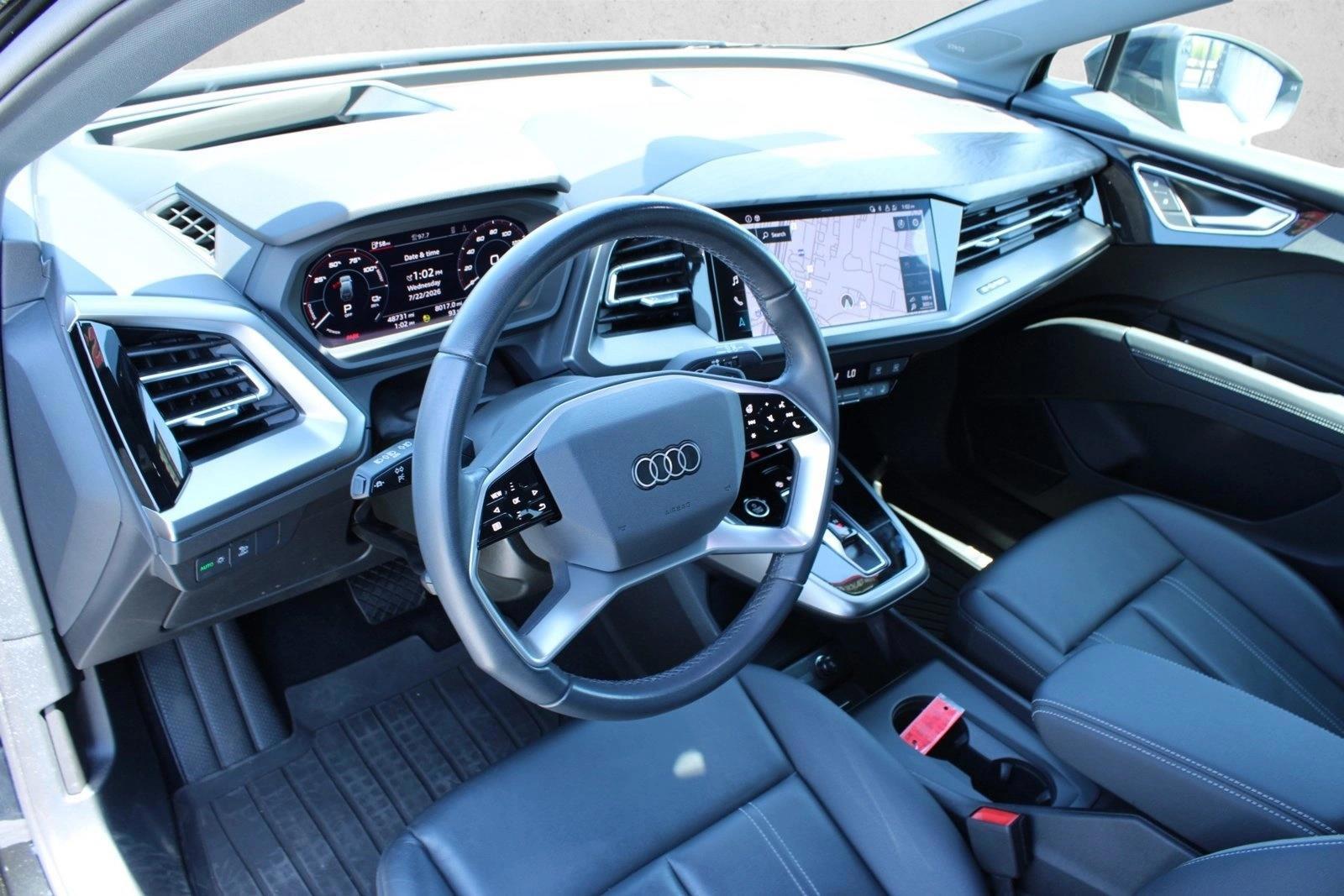 Thumbnail: 2023 Audi Q4 e-tron - 3