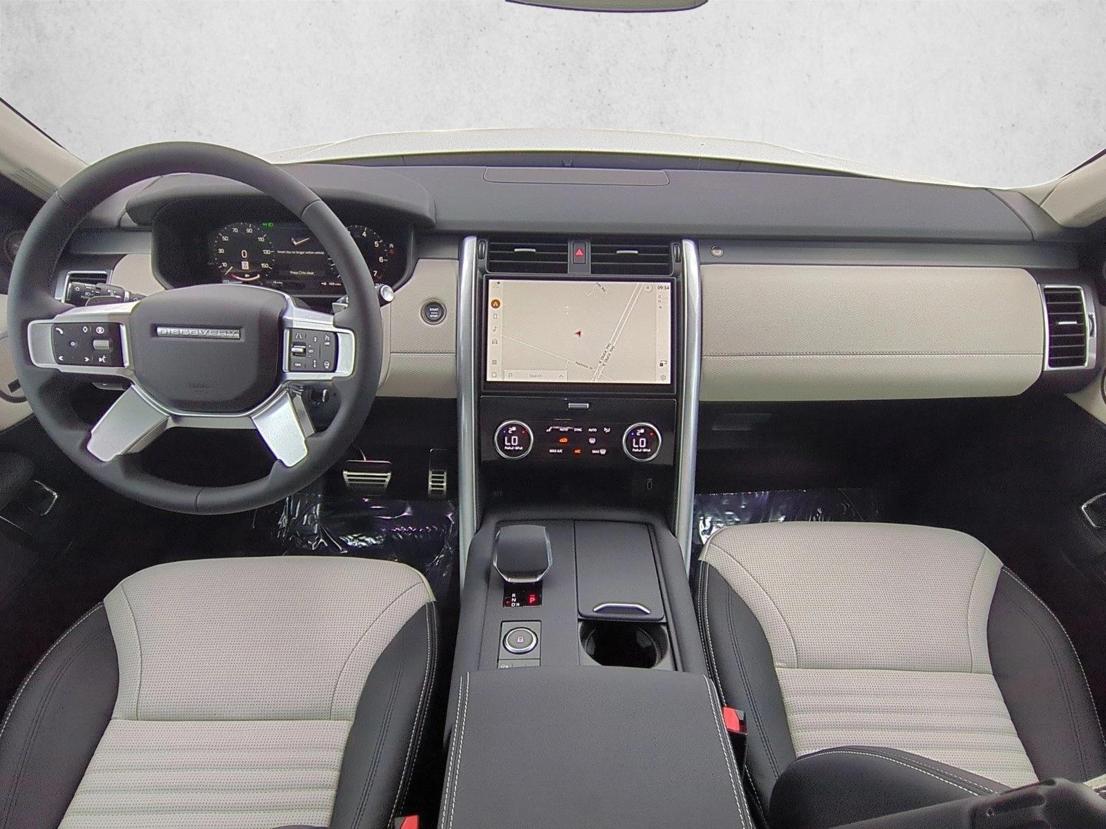 Thumbnail: 2026 Land Rover Discovery - 4