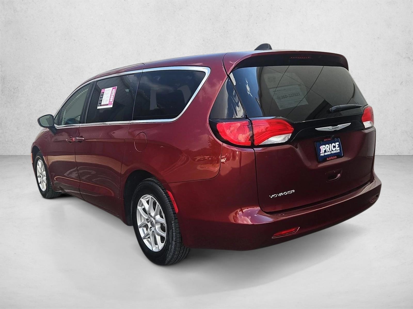 2022 Chrysler Voyager