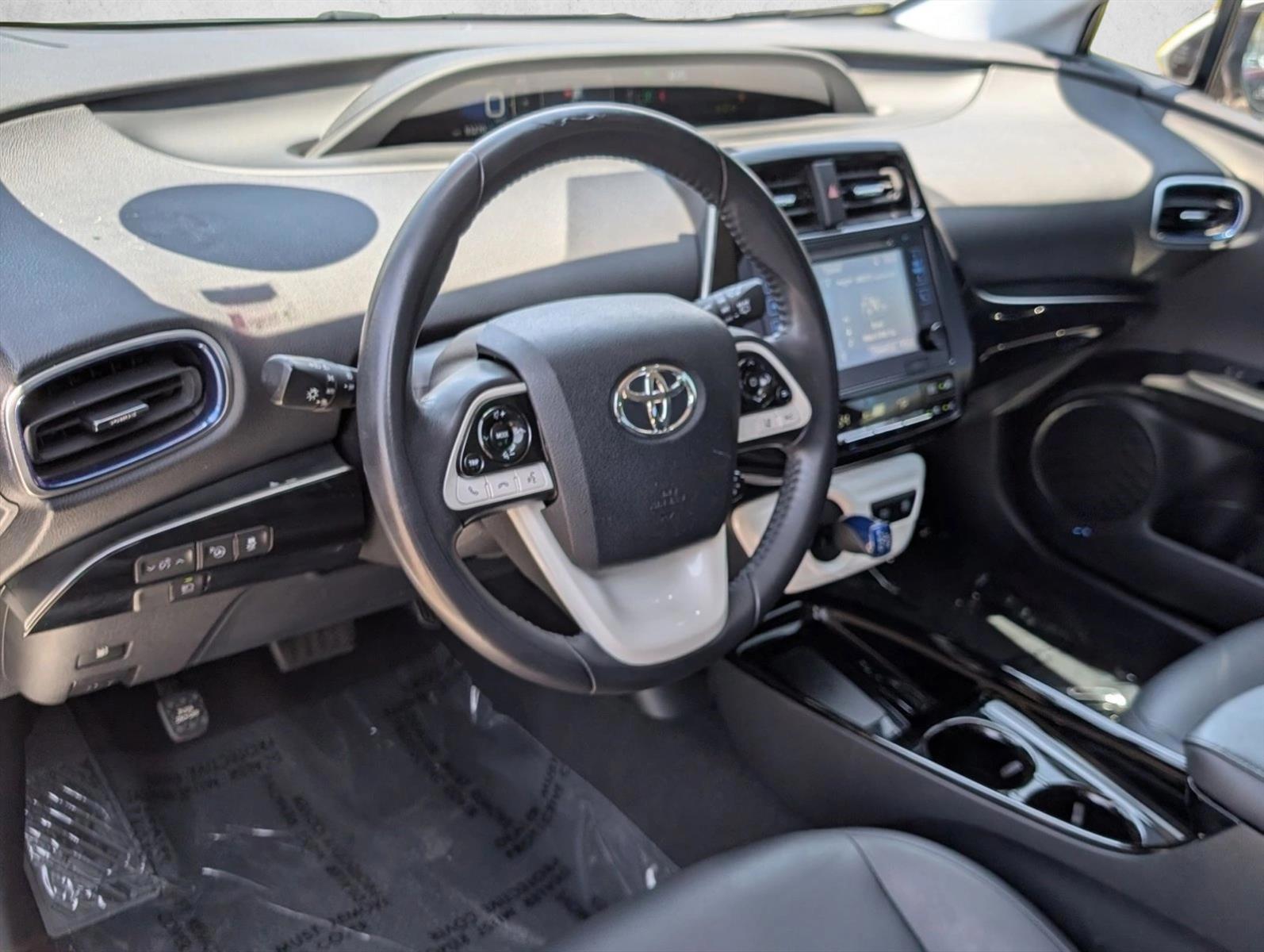 Thumbnail: 2017 Toyota Prius - 3