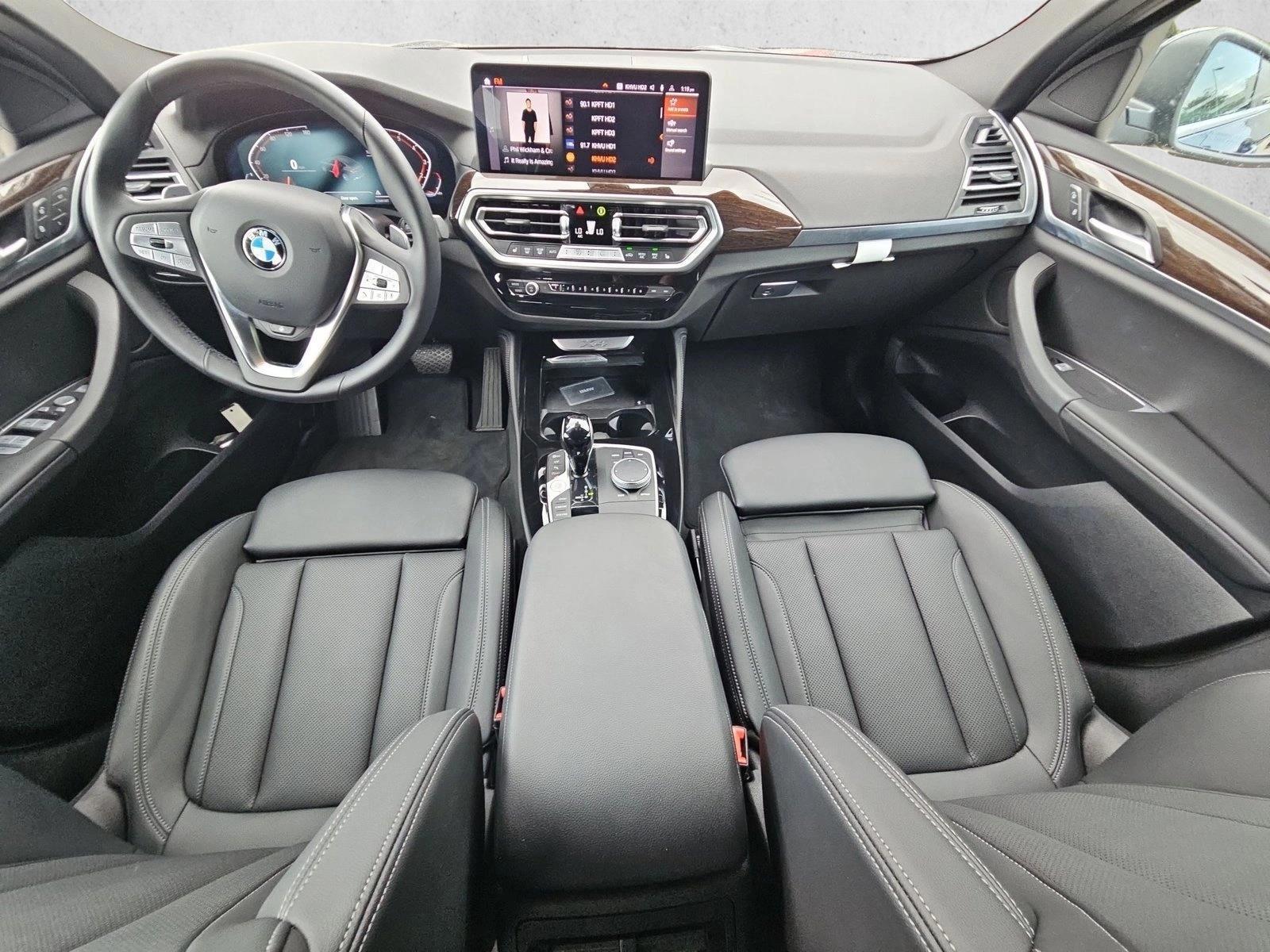 Thumbnail: 2025 BMW X4 - 3