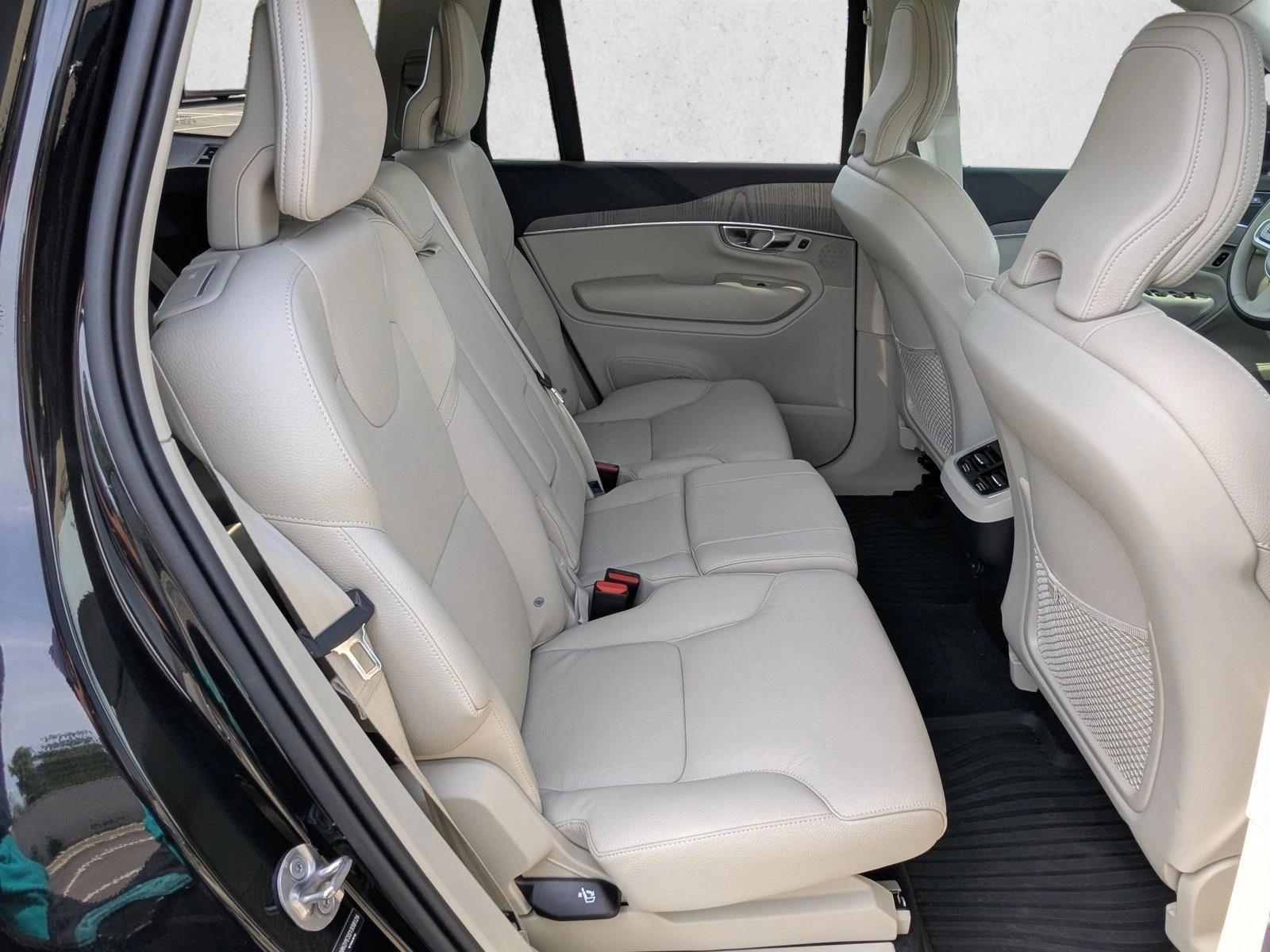 2025 Volvo XC90 Plus - Photo 21
