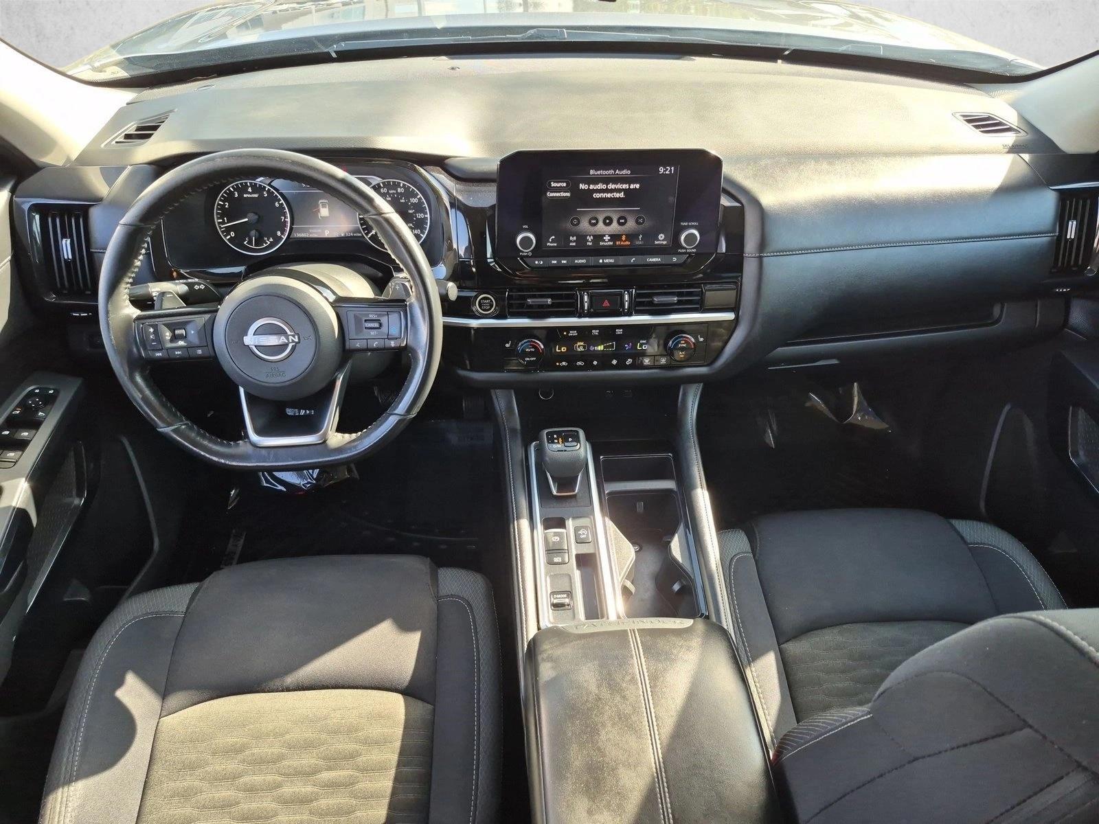 Thumbnail: 2023 Nissan Pathfinder - 4