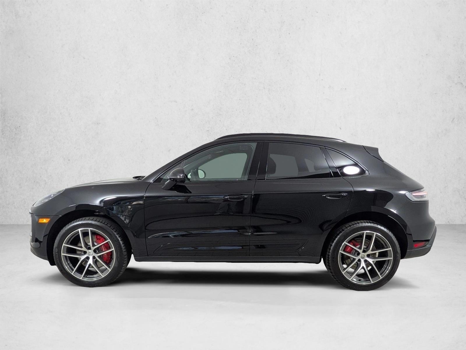 Thumbnail: 2026 Porsche Macan - 2