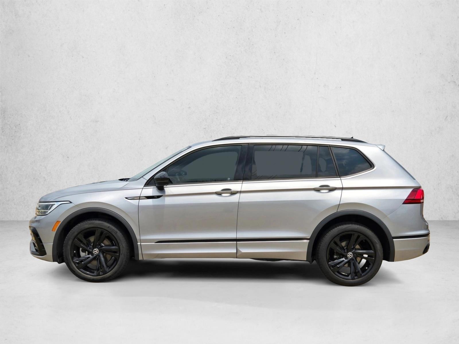 Thumbnail: 2023 Volkswagen Tiguan - 2