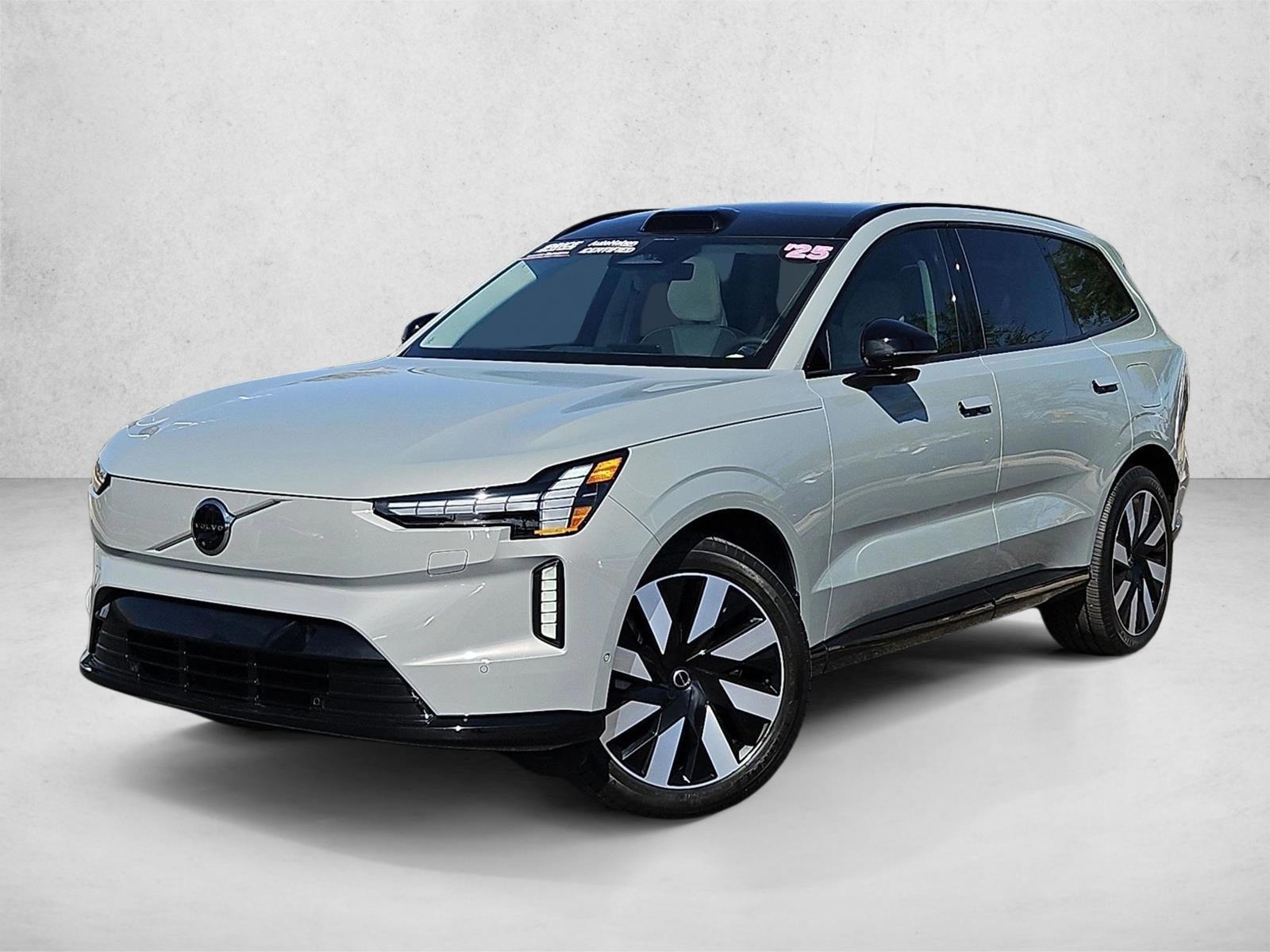 Thumbnail: 2025 Volvo EX90 - 1