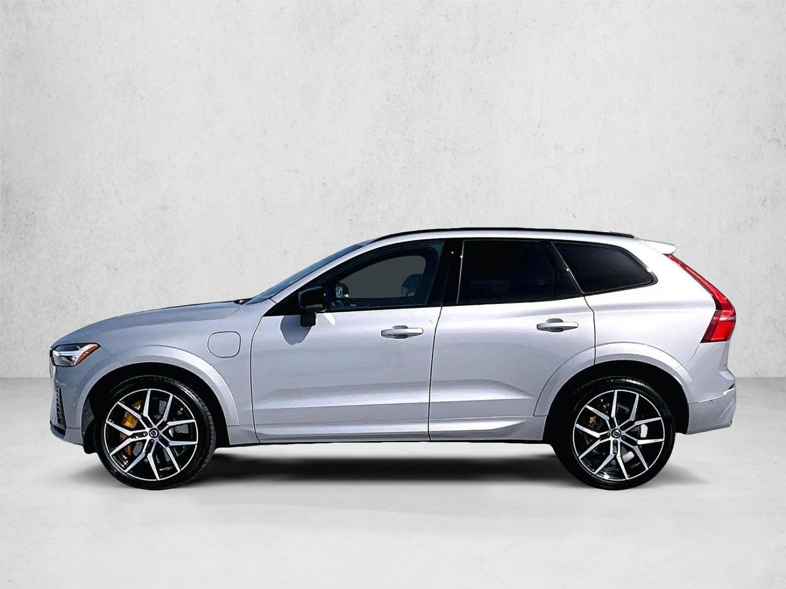 Thumbnail: 2022 Volvo XC60 - 2