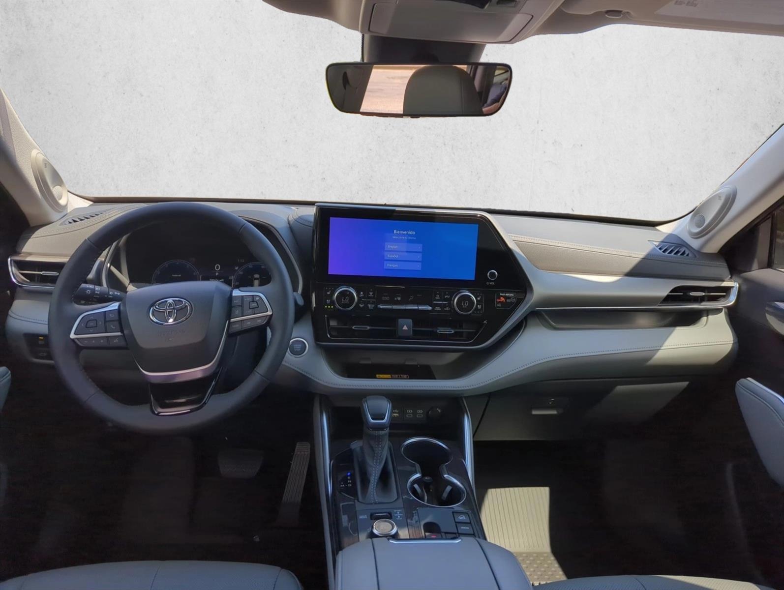 Thumbnail: 2026 Toyota Highlander - 3