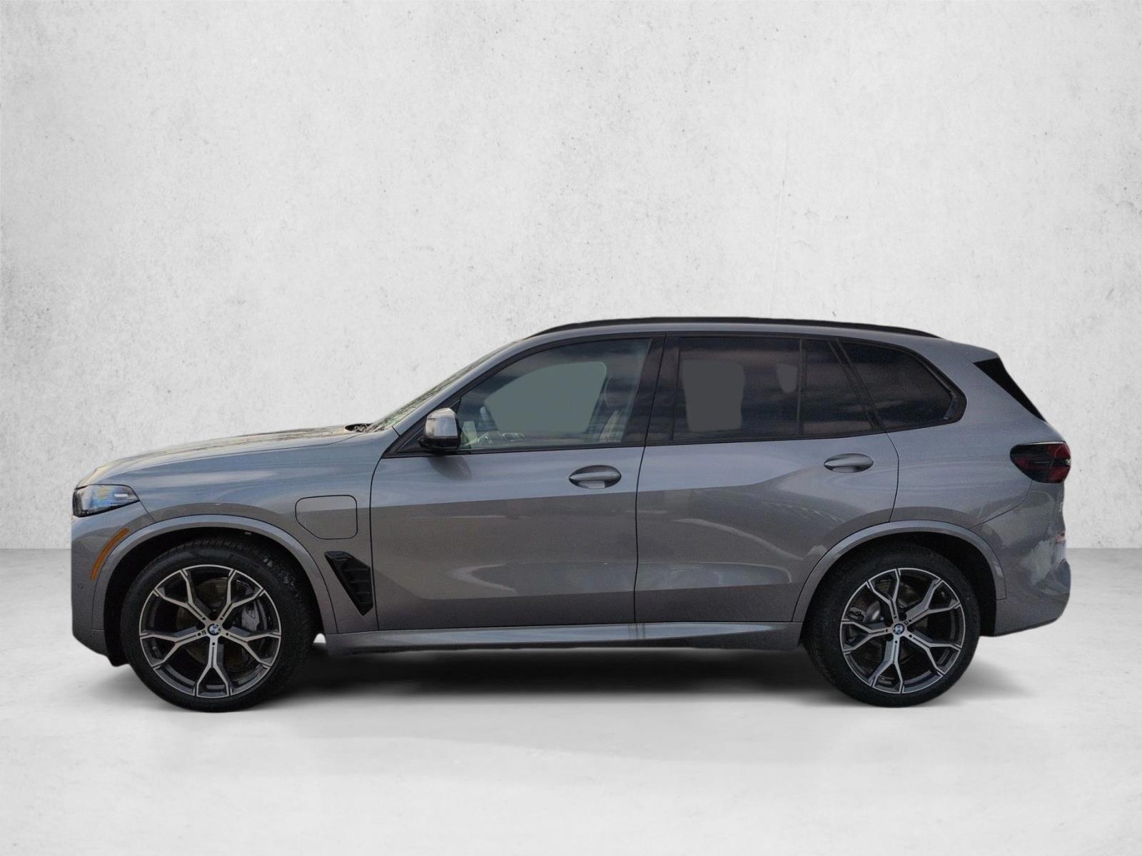 Thumbnail: 2026 BMW X5 - 2