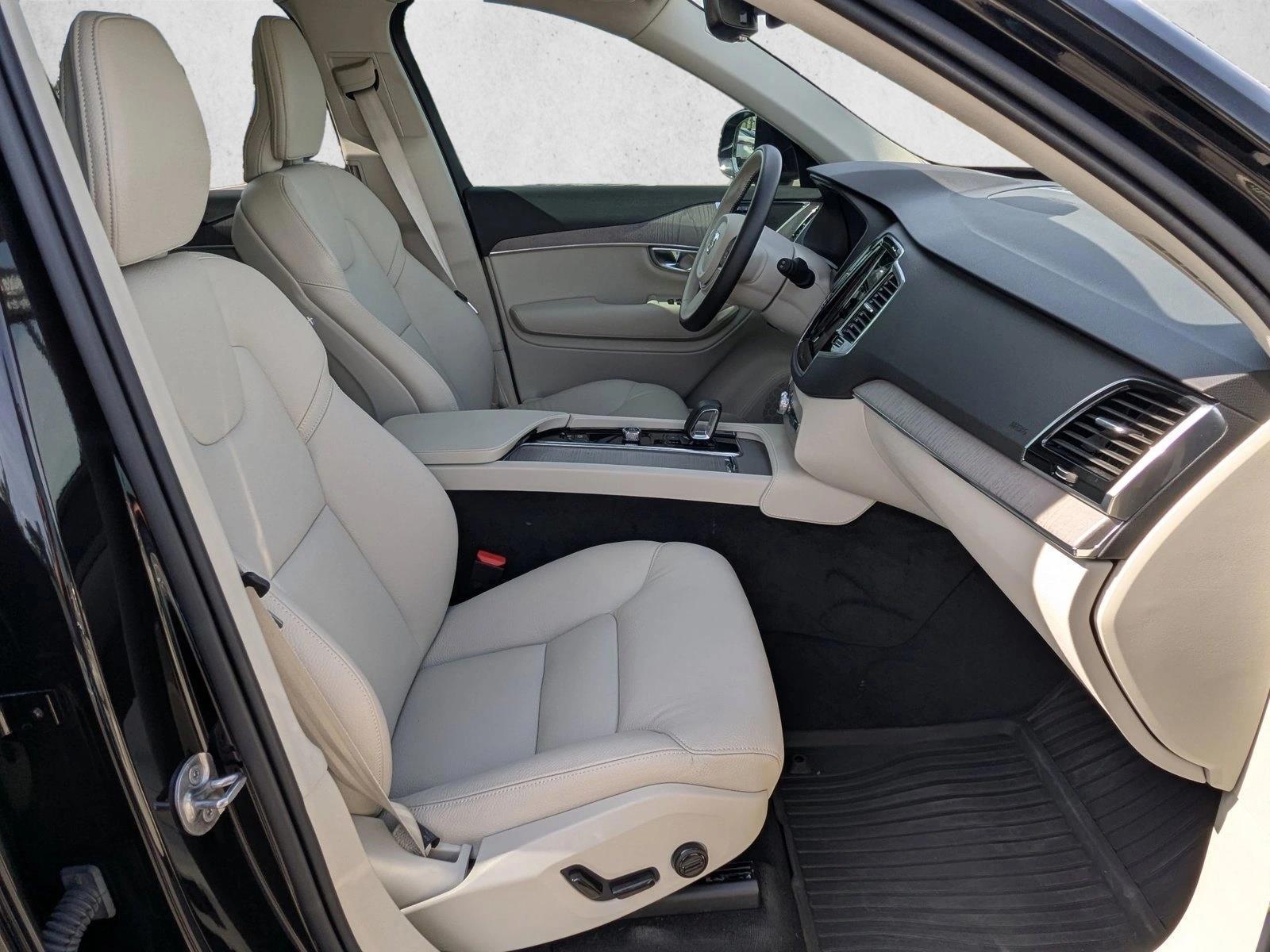 2025 Volvo XC90 Plus - Photo 22
