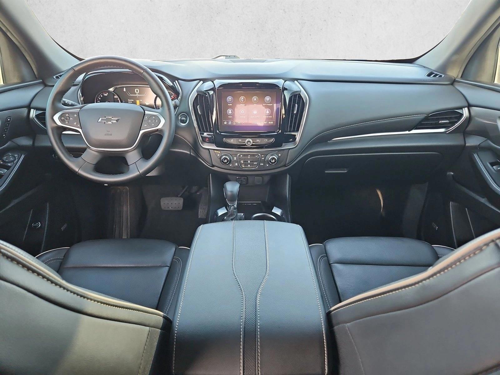 Thumbnail: 2023 Chevrolet Traverse - 3