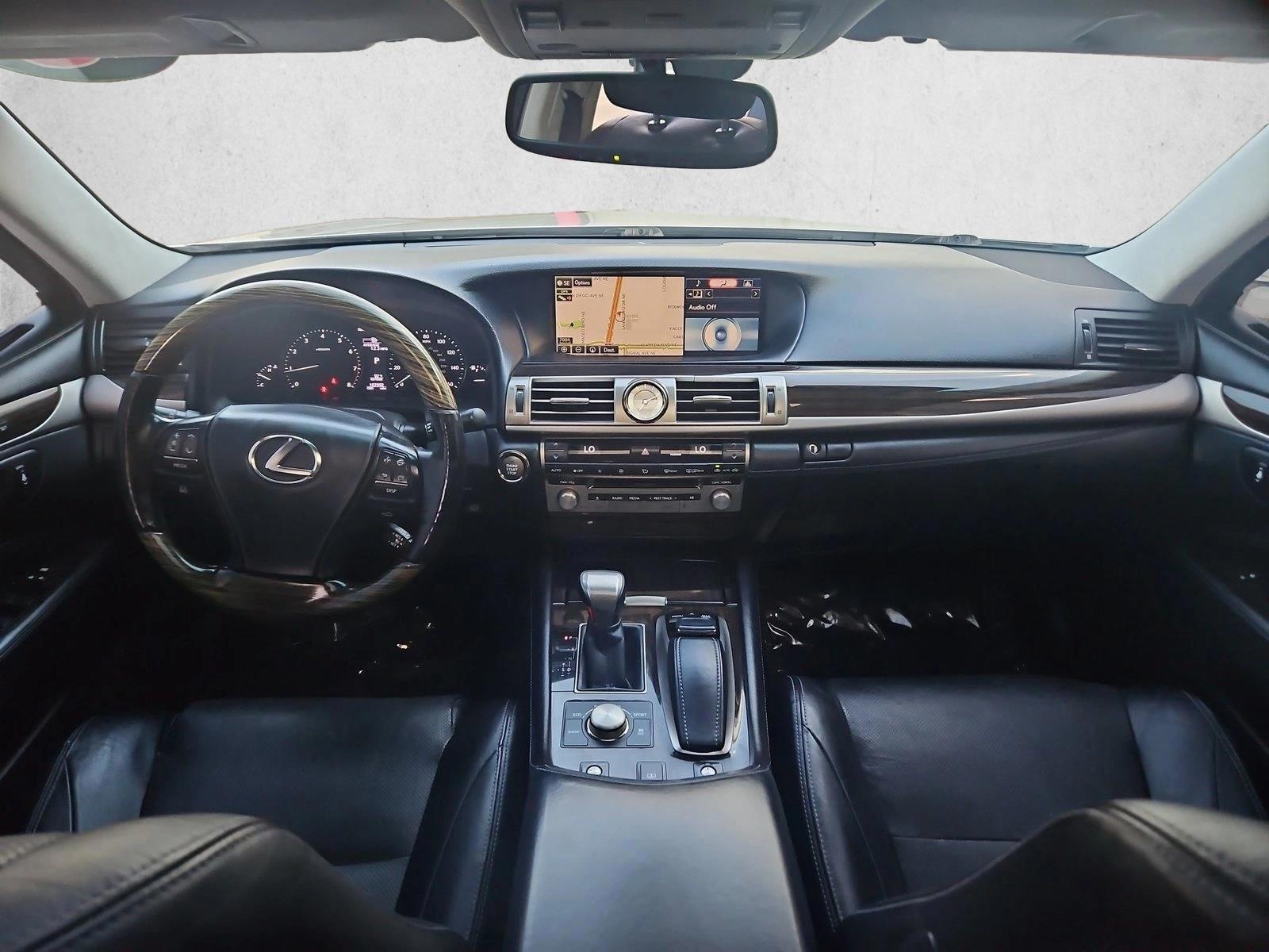 Thumbnail: 2015 Lexus LS - 3