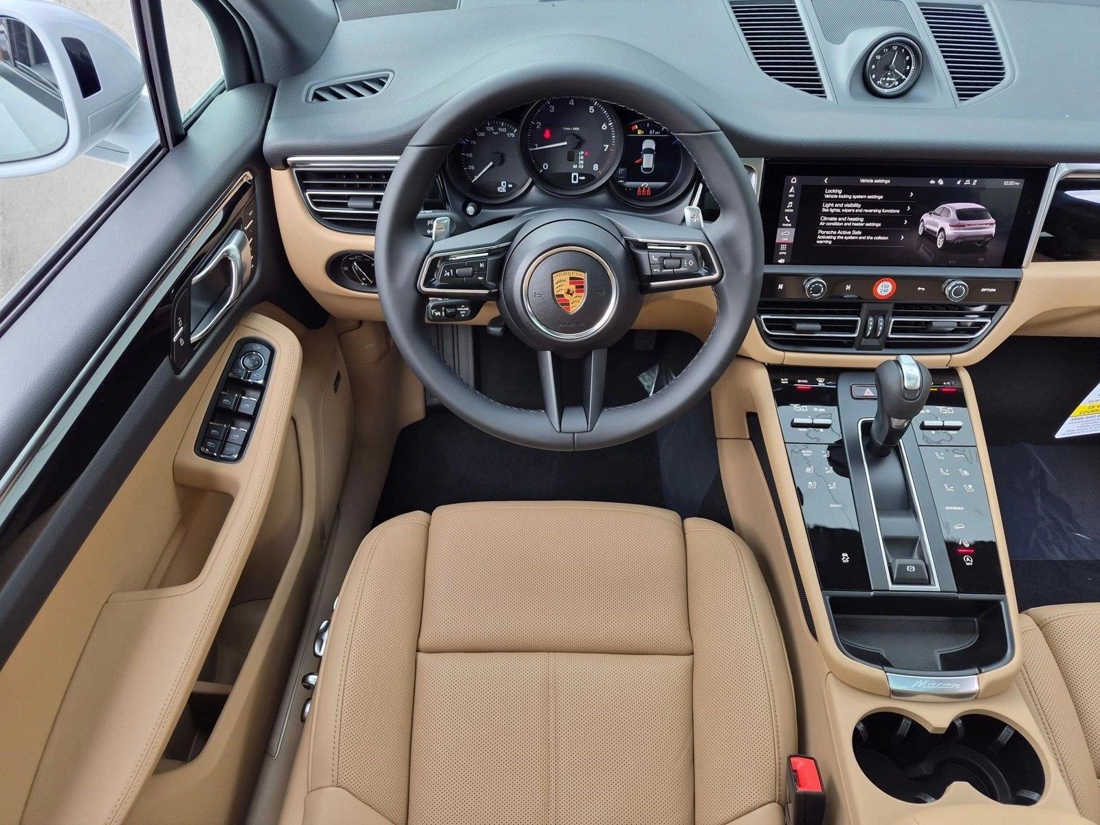 Thumbnail: 2026 Porsche Macan - 3