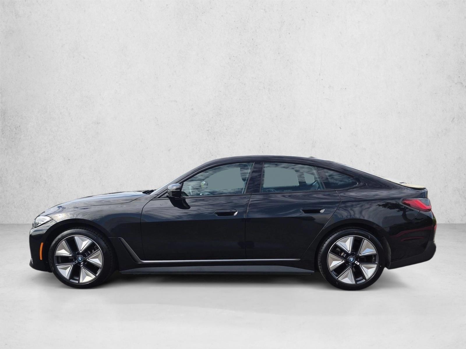 Thumbnail: 2023 BMW i4 - 2
