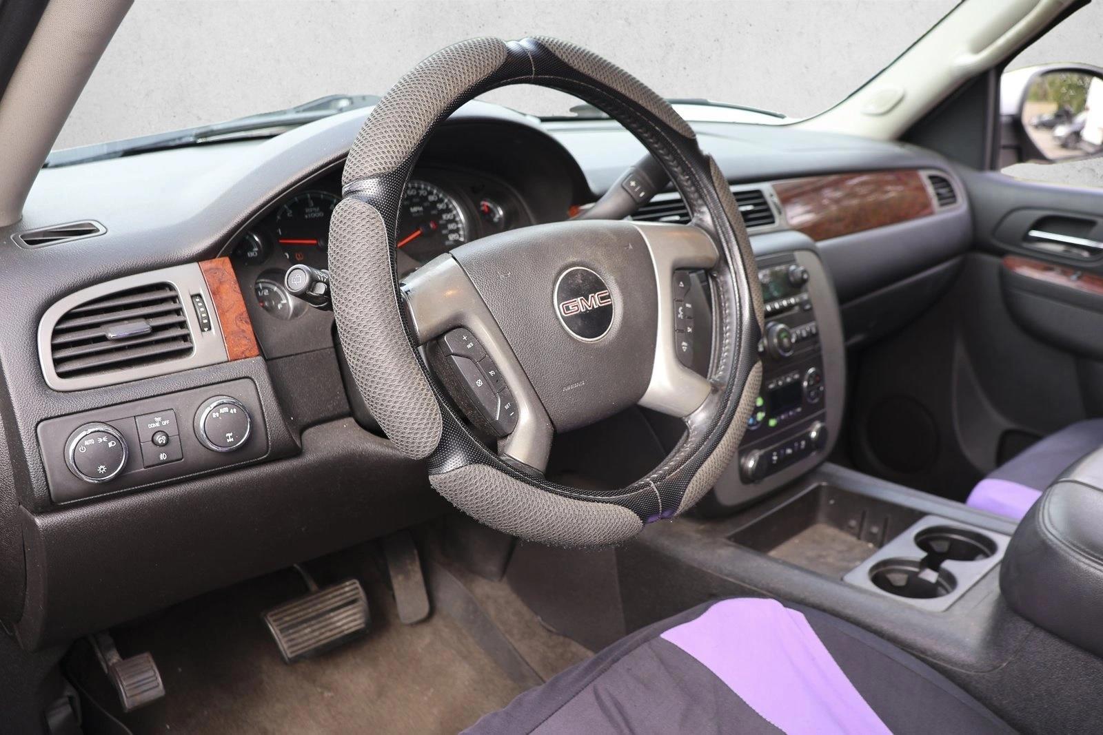 Thumbnail: 2012 GMC Yukon - 3