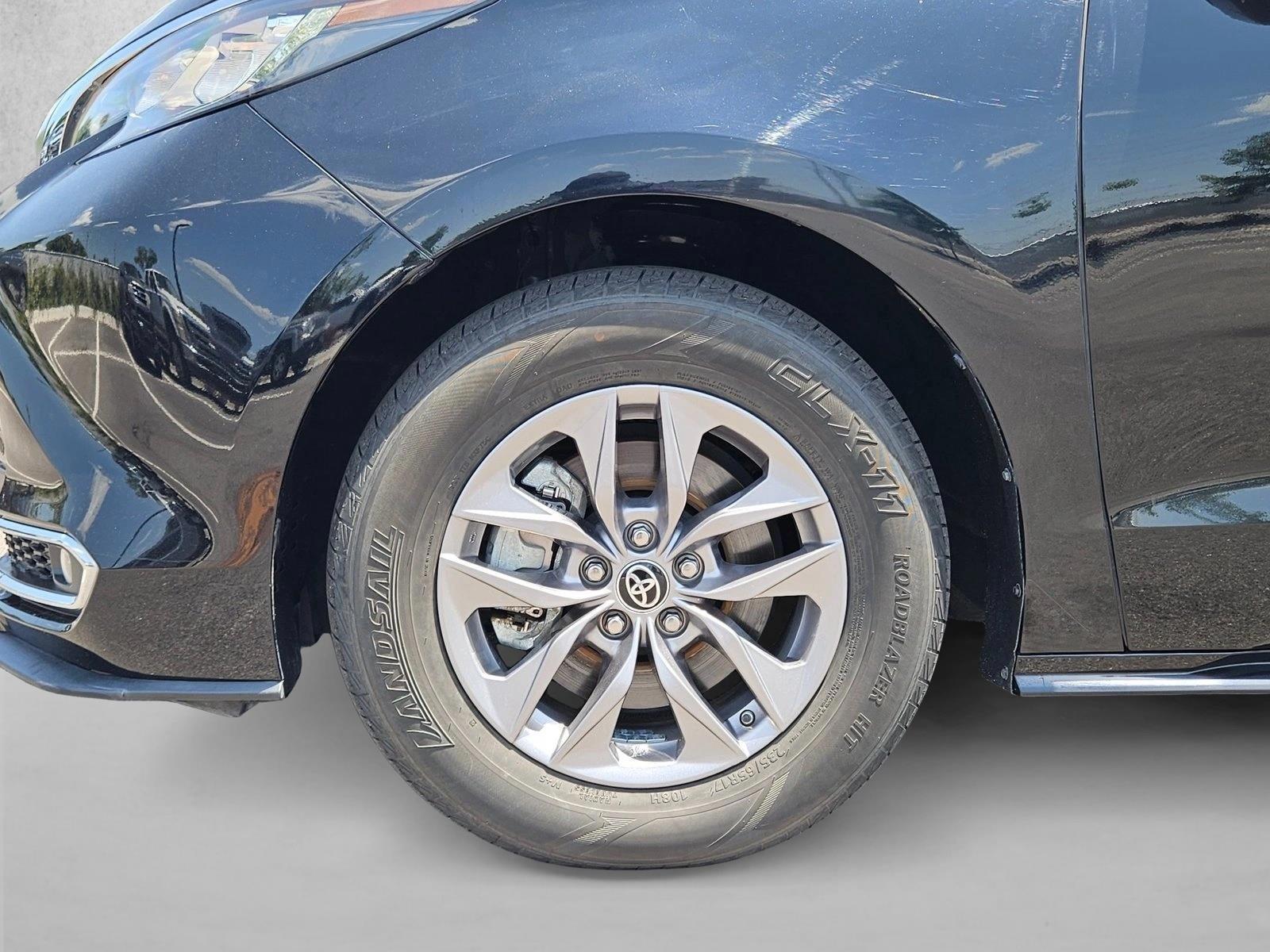 2023 Toyota Sienna XLE - Photo 25