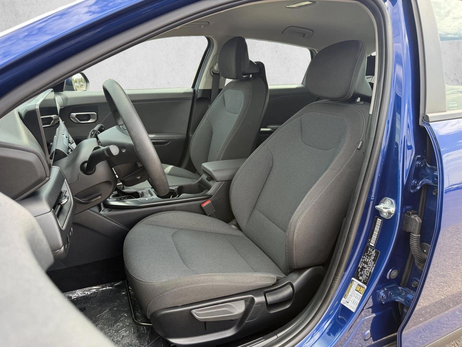 2025 Kia K4 LXS - Photo 11