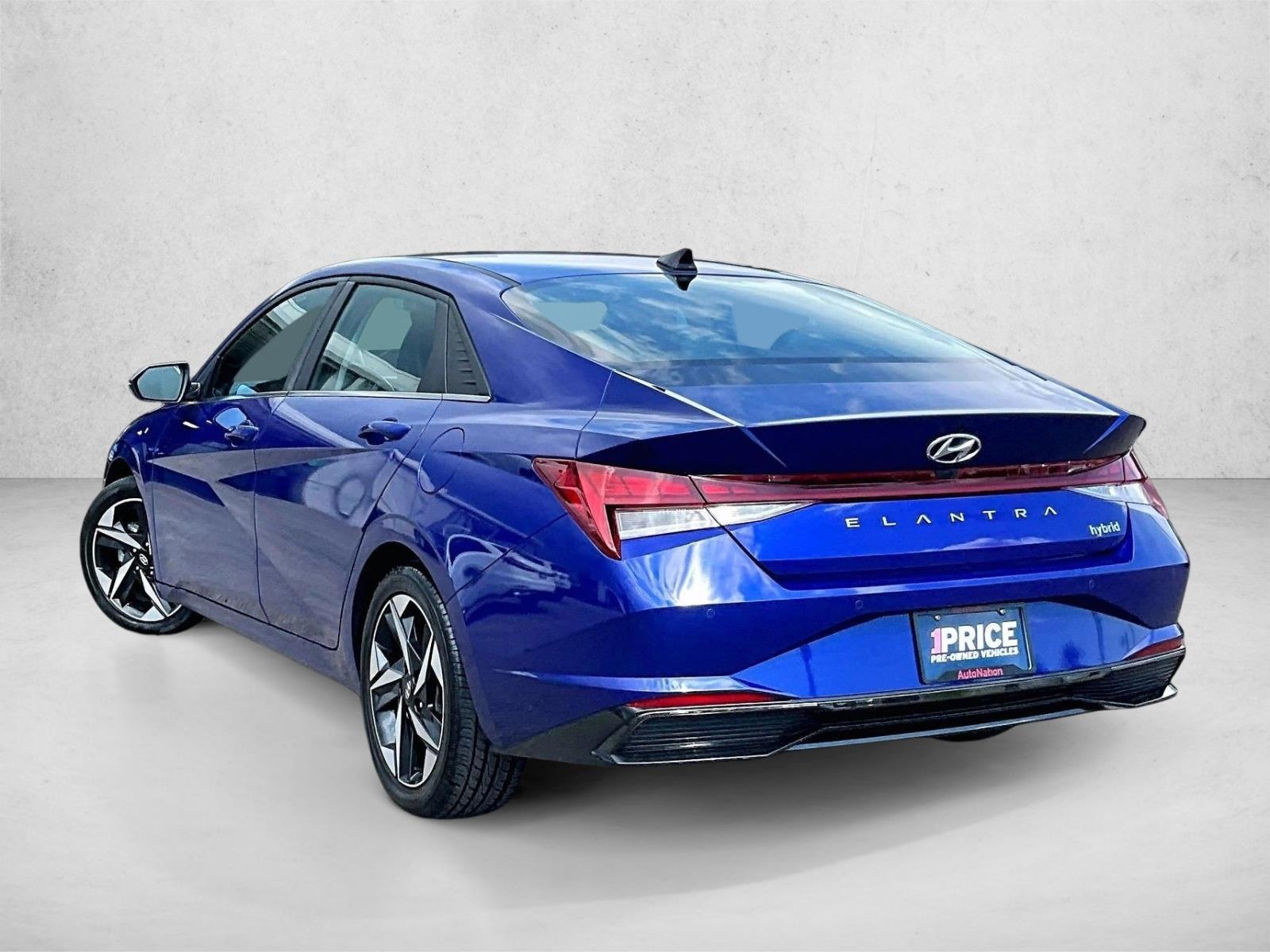 2023 Hyundai Elantra Limited - Photo 12
