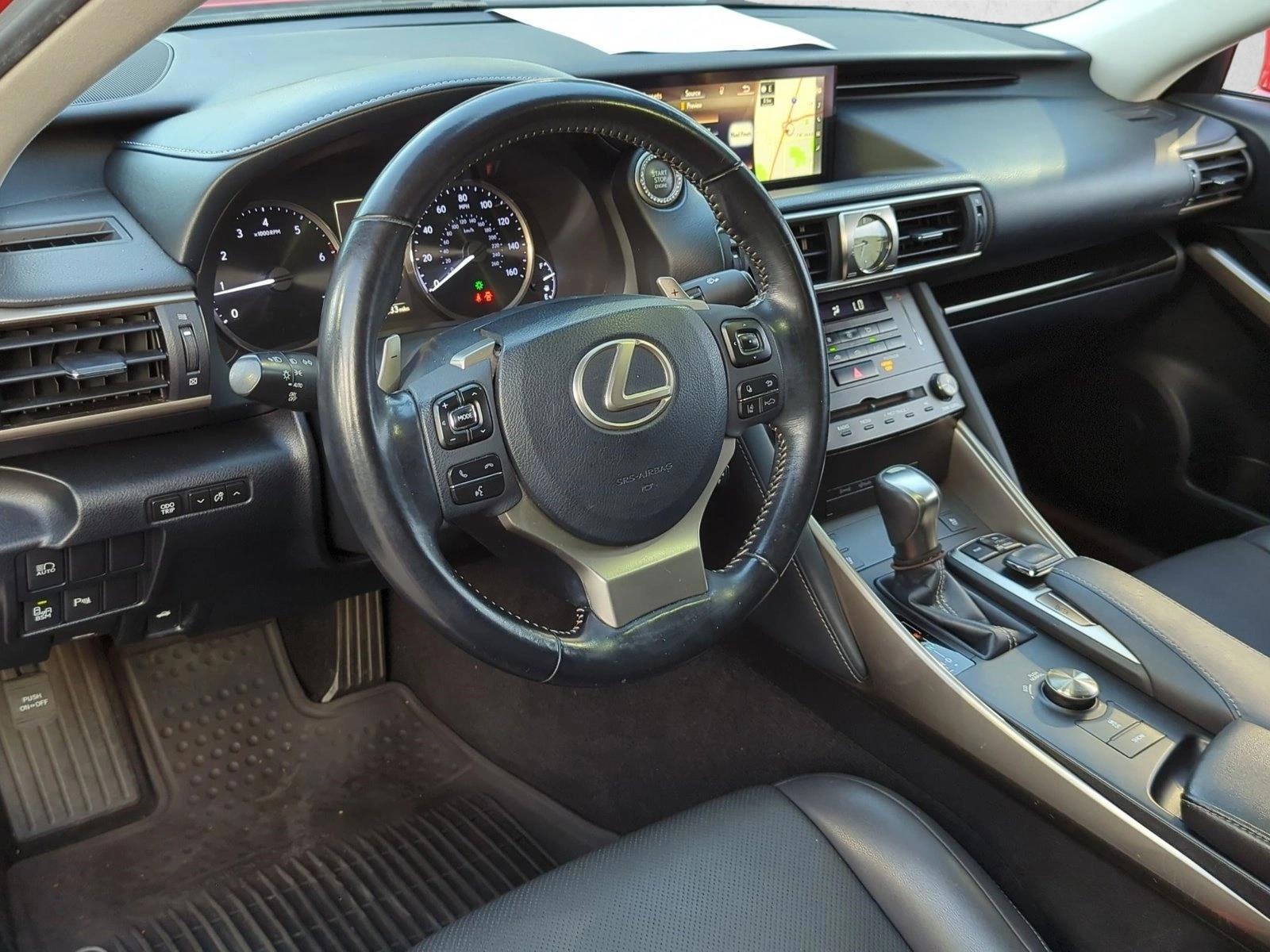 Thumbnail: 2018 Lexus IS - 3