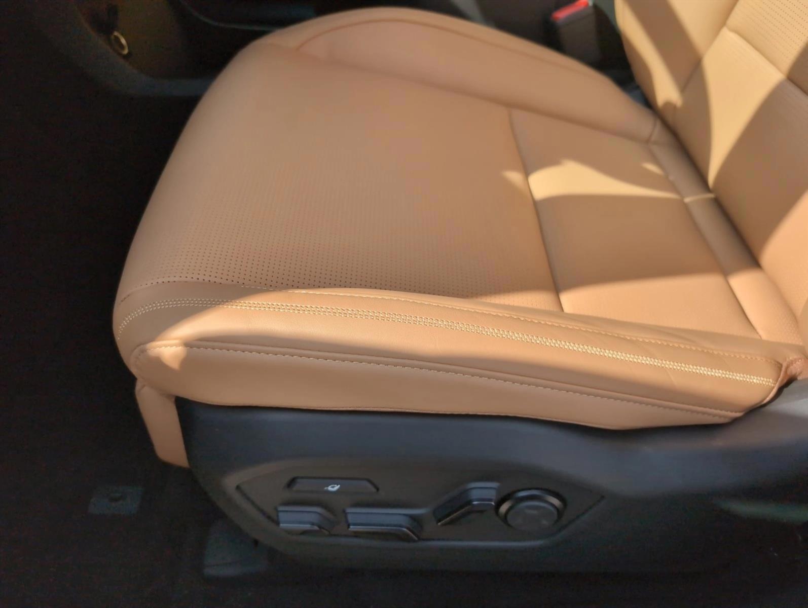 Thumbnail: 2026 Hyundai Santa Fe - 5
