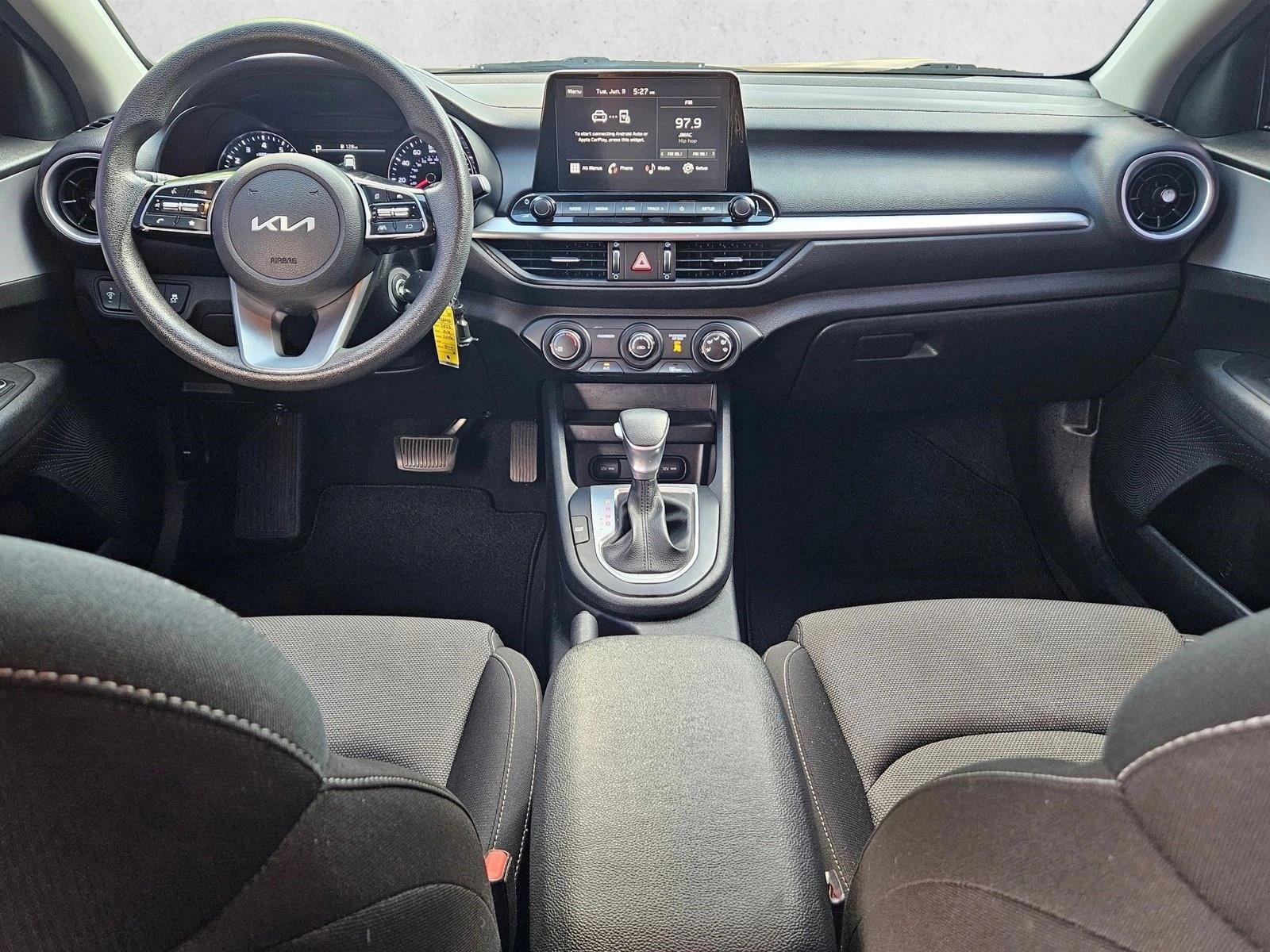 Thumbnail: 2023 Kia Forte - 4