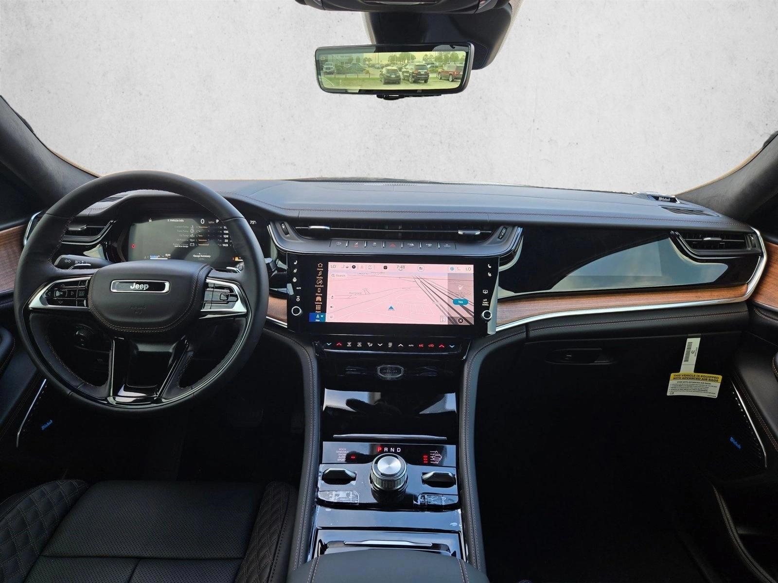 Thumbnail: 2026 Jeep Grand Cherokee - 3