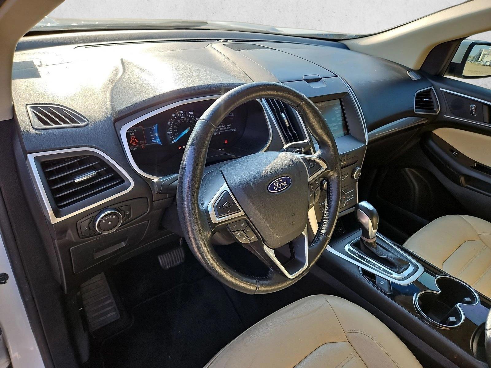 Thumbnail: 2015 Ford Edge - 3