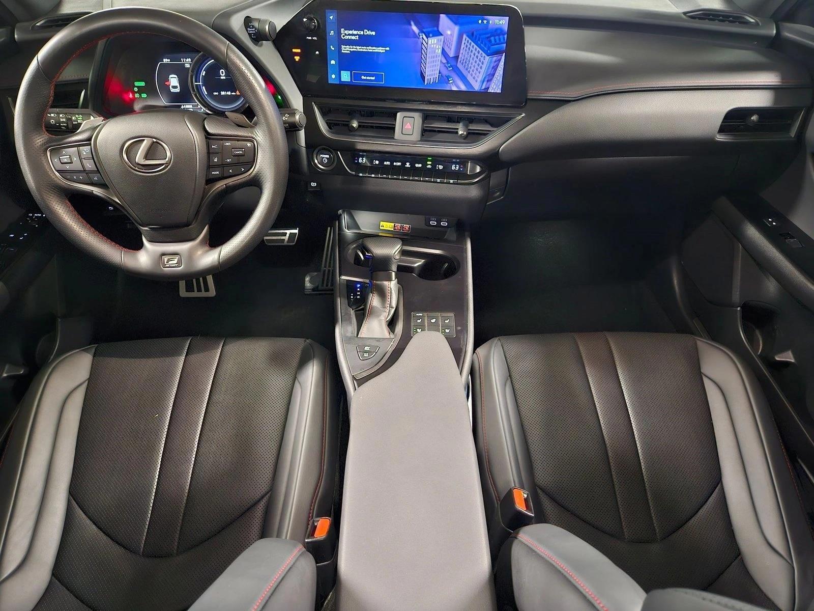 Thumbnail: 2024 Lexus UX - 3