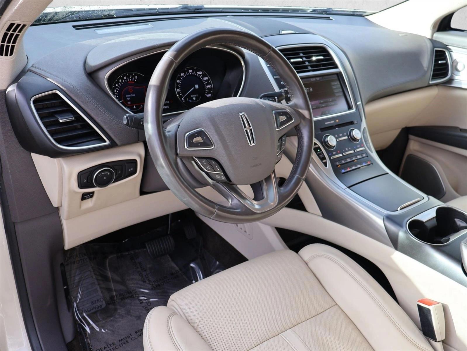Thumbnail: 2016 Lincoln MKX - 3