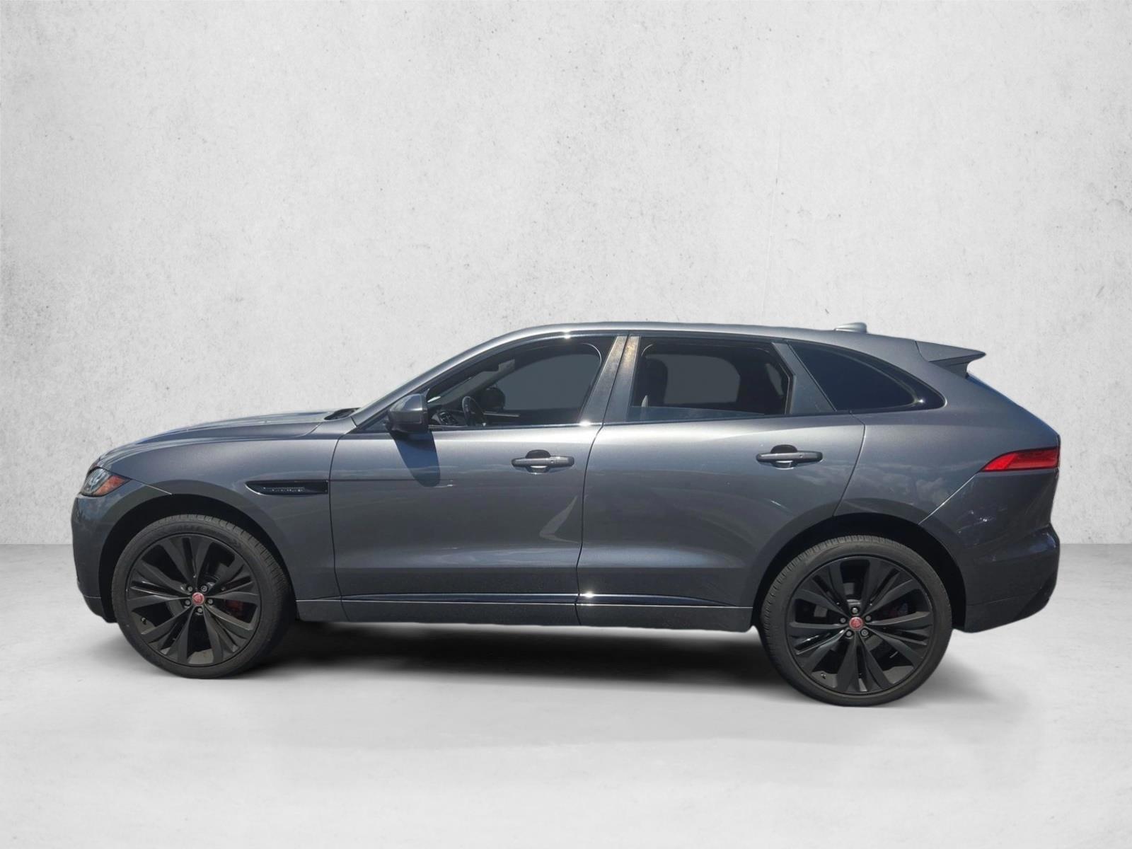 Thumbnail: 2017 Jaguar F-Pace - 2