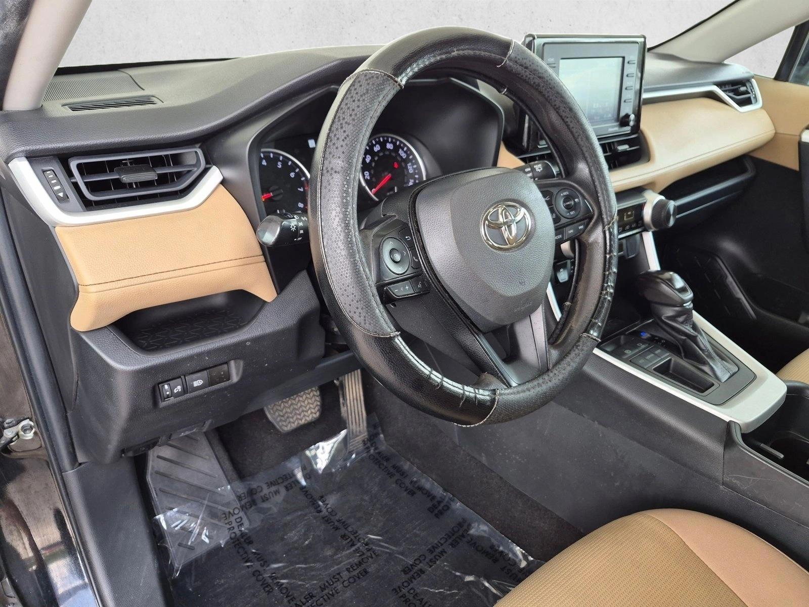 Thumbnail: 2022 Toyota RAV4 - 3